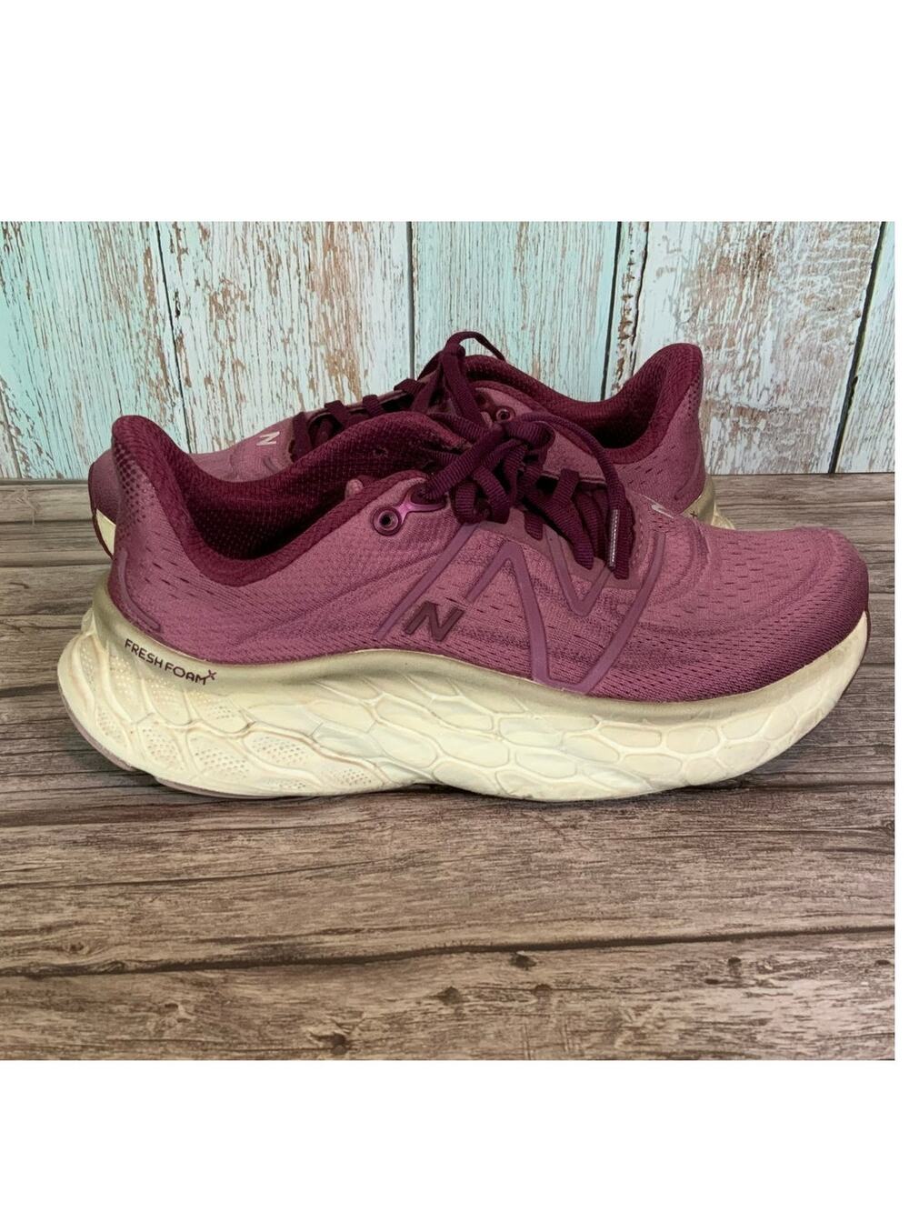 New Balance Fresh Foam Women's 8.5 Burgundy Purple Comfort Running Shoes